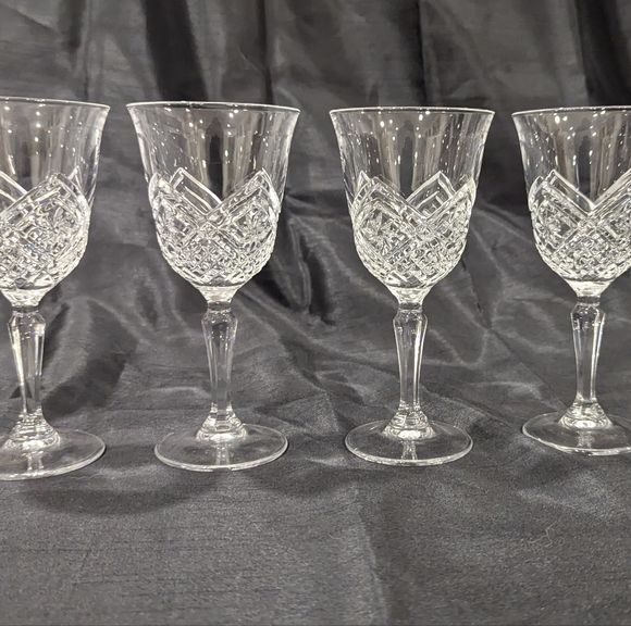 Crystal Wine Glasses Set of 4 Masquerade by Cristal D'Arques-Durand 6 oz - Picture 7 of 7